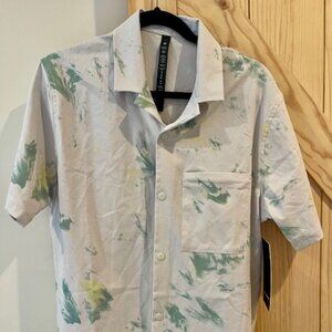 NEW w/ tags: Men's lululemon "Airing Easy Camp Collar Shirt" (L)